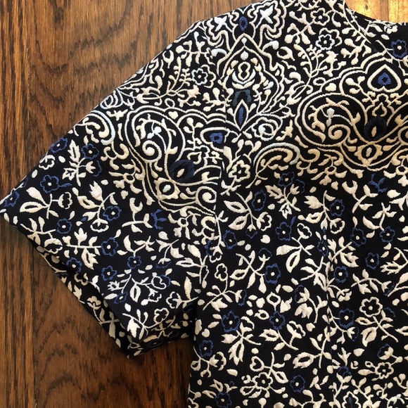 Navy Blue and Ivory Empire Waist Damask Pattern Dress With Pockets Size 8 - Picture 3 of 16